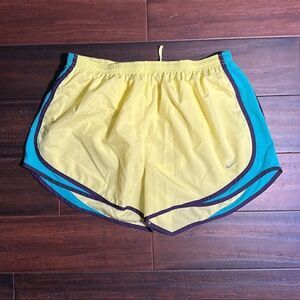 Nike Ladies Shorts 